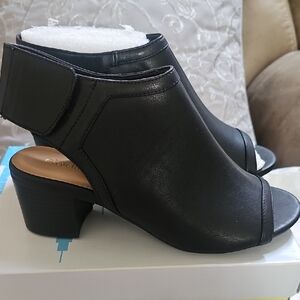 Elegant Black Women's Slingback Heels